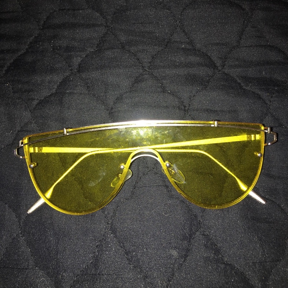 Futuristic Sunglasses Yellow